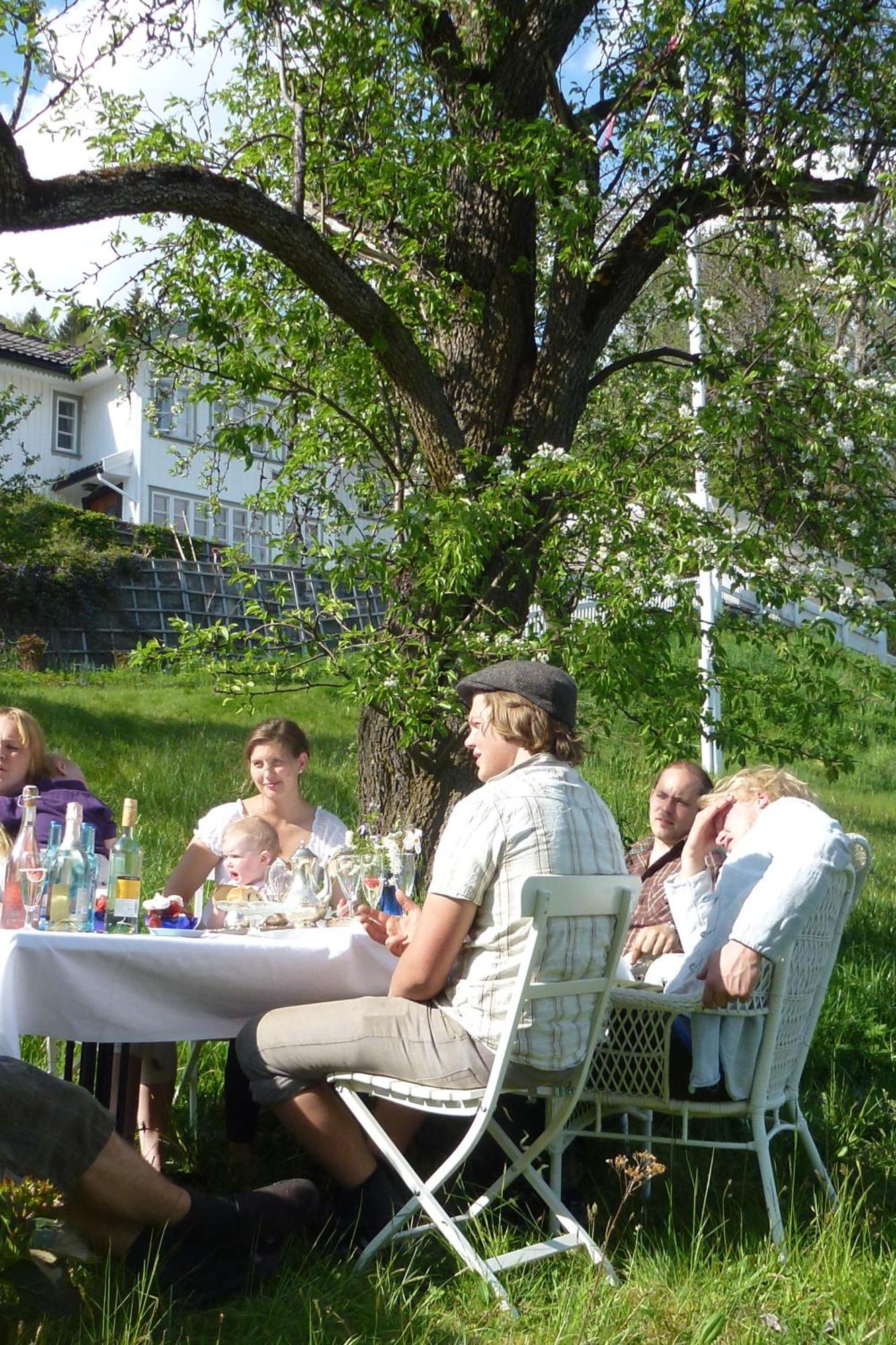 Nutheim Gjestgiveri Flatdal Exterior foto